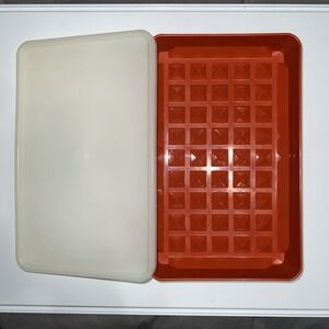 Vintage 1970s‎ Tupperware Paprika Red Bacon Deli Meat Hot Dog Food Keeper 1292-4